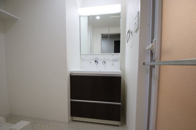 洗面設備　※同建物別部屋写真となります※