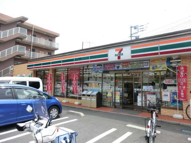 コンビニ　セブンイレブン（コンビニ）まで106m