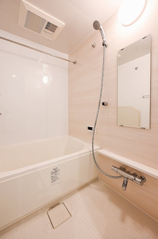 バス・シャワールーム　バスルーム