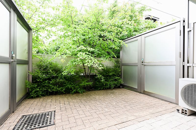 バルコニー　テラス