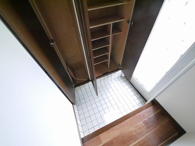 玄関　シンプルで使いやすい玄関です