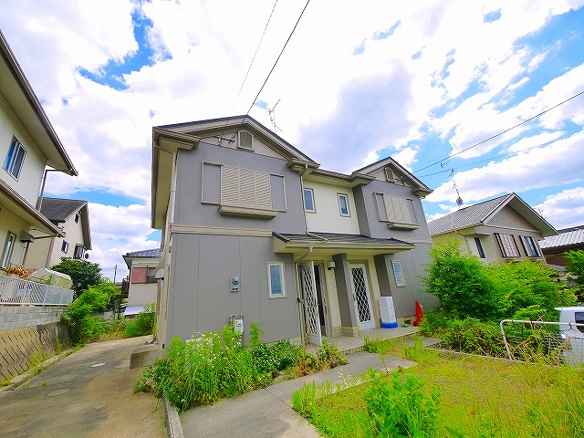 建物外観　外観は落ち着いています