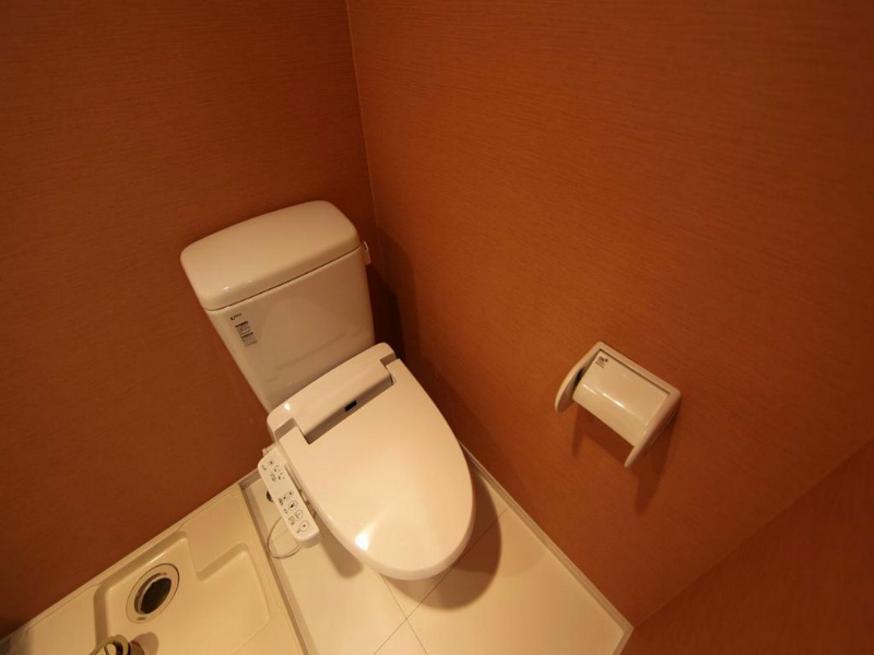 トイレ　温水洗浄暖房便座付トイレ