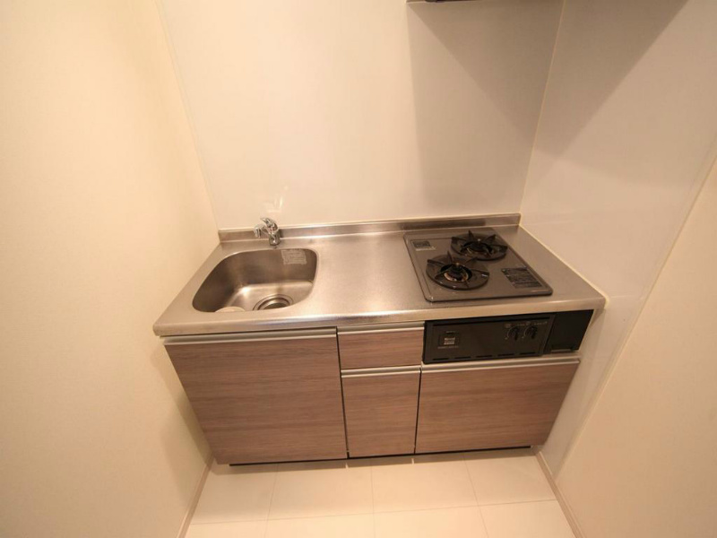 キッチン　システムキッチン（ガス2口）冷蔵庫・レンジ等ご用意できます