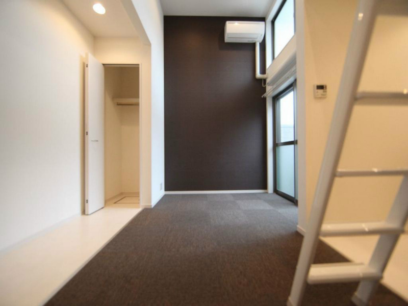 バルコニー　洋室9帖　ロフト4.9帖（帖収としても部屋としても使えます）