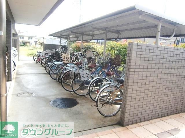 その他共有部分　敷地内駐車場完備しています