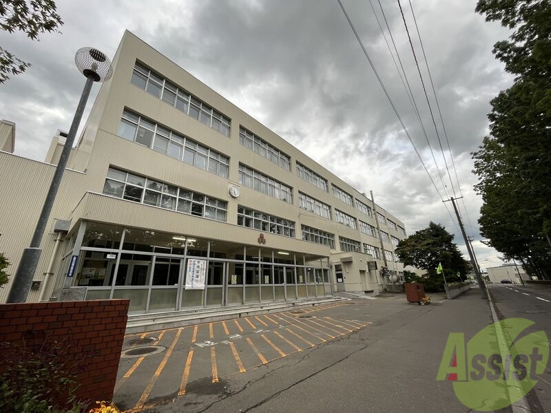 小学校　札幌市立栄南小学校（小学校）まで605m