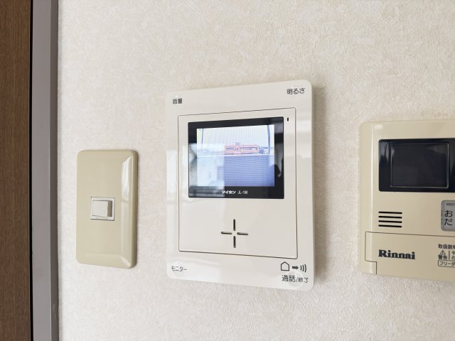 セキュリティ　モニター付きインターホン