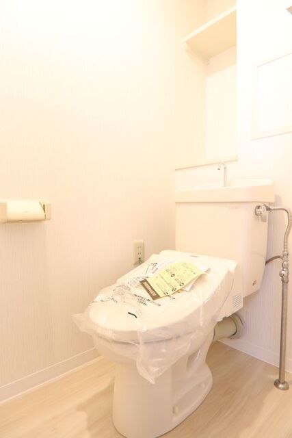 トイレ　別室の参考写真です。※現況優先