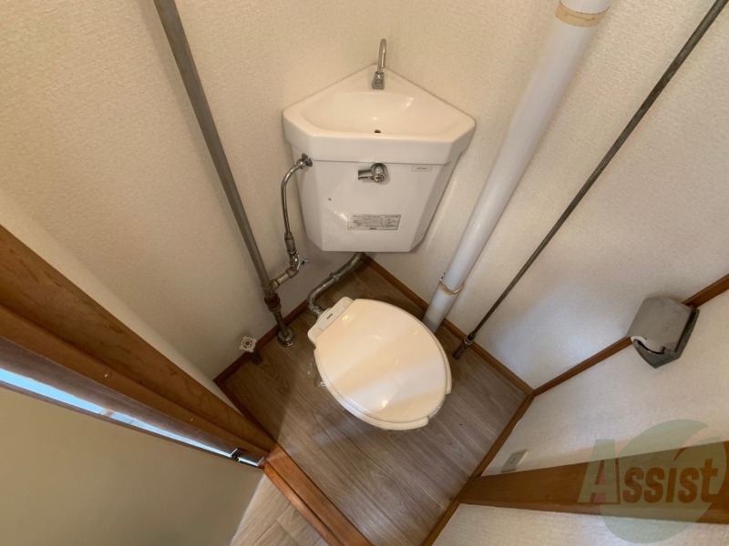 トイレ　こちらはトイレです。清潔感があり、安心して使用できます。