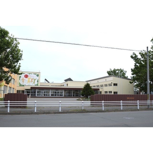 小学校　共栄小学校（小学校）まで350m