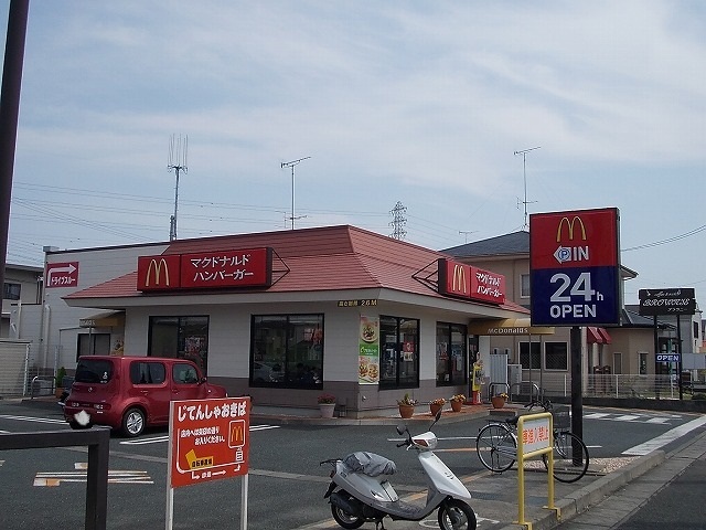 飲食店　マクドナルド１号線磐田店（飲食店）まで350m