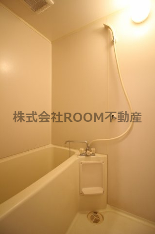 バス・シャワールーム　お風呂で日々の疲れを落としましょう