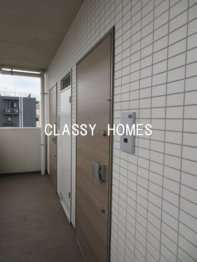 玄関　2018年竣工　ディームス品川南：玄関ドア