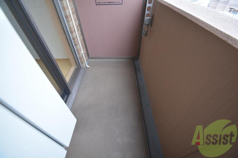 バルコニー　一般的なバルコニーです。