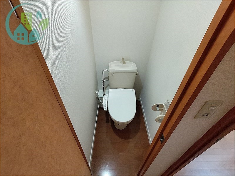 トイレ　レオパレスルコントワールII（家具・家電付、仲介手数料不要）