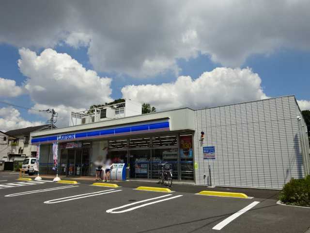 コンビニ　ローソン 足立伊興四丁目店（コンビニ）まで407m