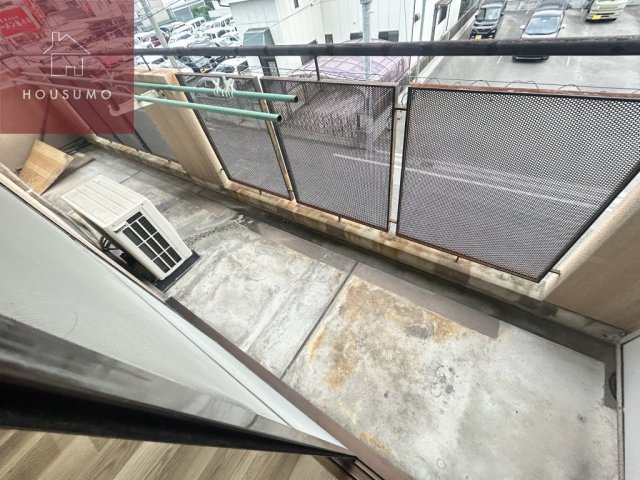 バルコニー　バルコニーがあります