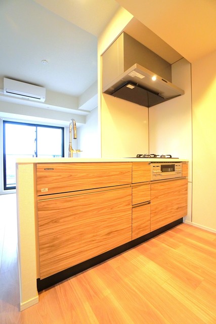 キッチン　※写真は同タイプ住戸です。