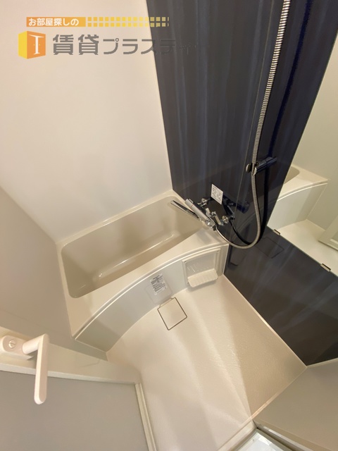 バス・シャワールーム　１日の疲れを癒してくれる憩いの場。