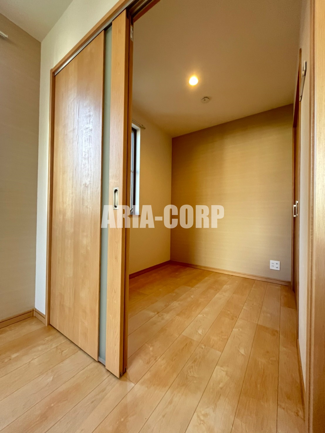 その他部屋・スペース　寝室。柱の張りもなく家具の設置も困りません♪