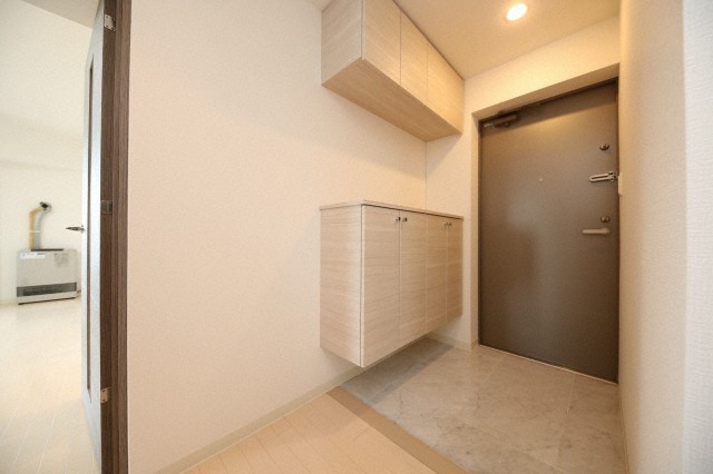 玄関　他号室のお写真です。参考にご覧ください。