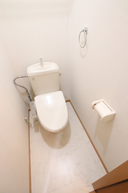 トイレ　★おしり快適、洗浄便座★