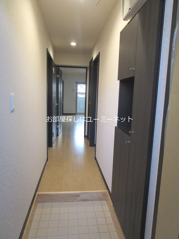 玄関　※新築当初の写真。現況と相違がある場合は、現況優先。