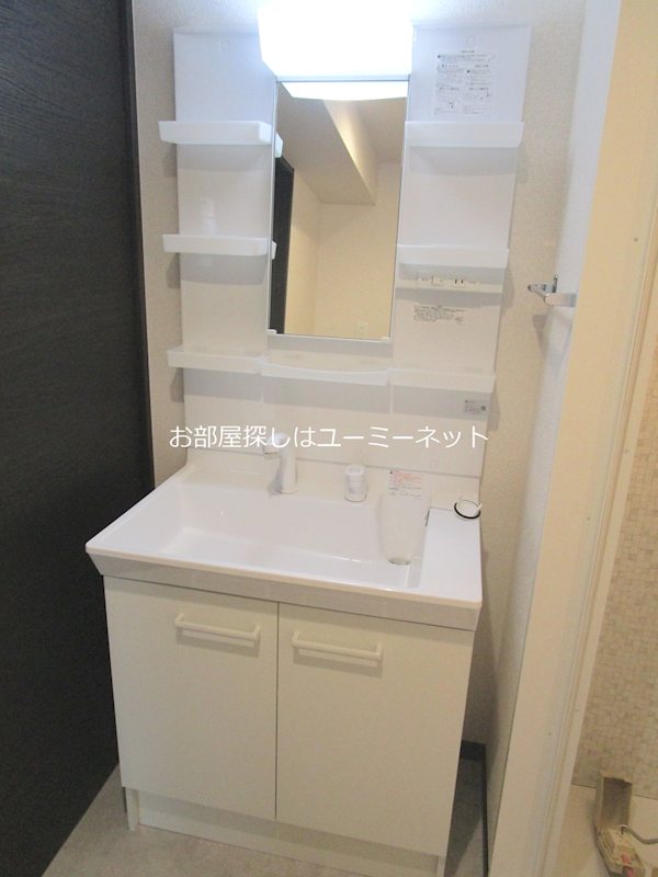 洗面設備　※新築当初の写真。現況と相違がある場合は、現況優先。