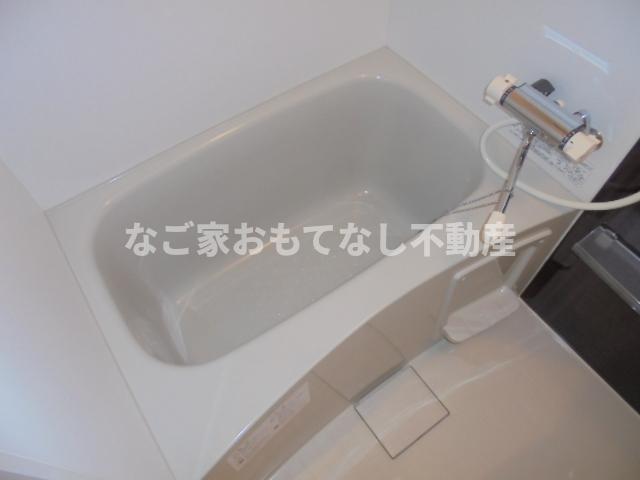 バス・シャワールーム　同タイプ写真