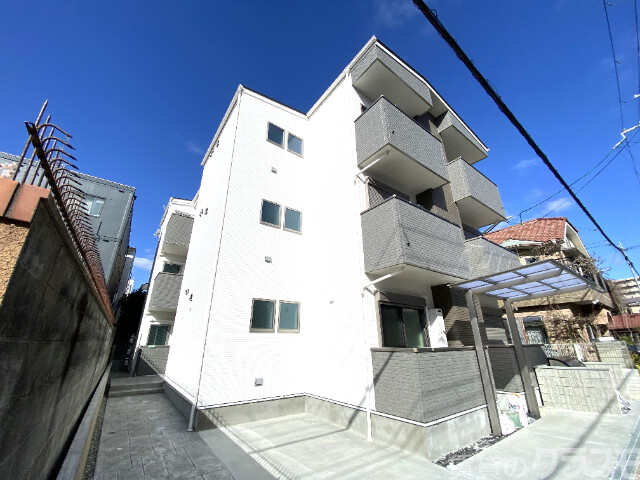 建物外観　服部天神エリアです☆