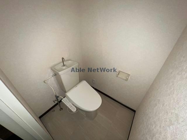 トイレ　ウォシュレット付き!!