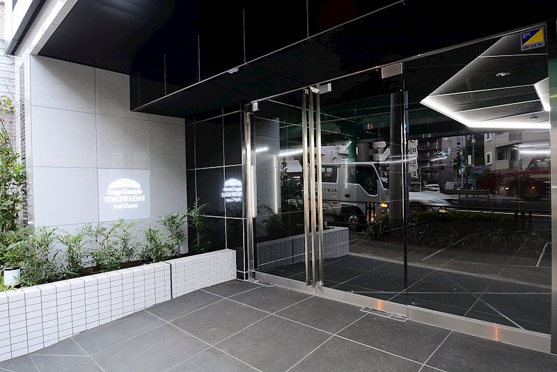 エントランス　建物の内部です