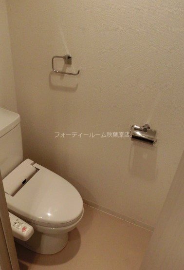 トイレ　別号室参考写真