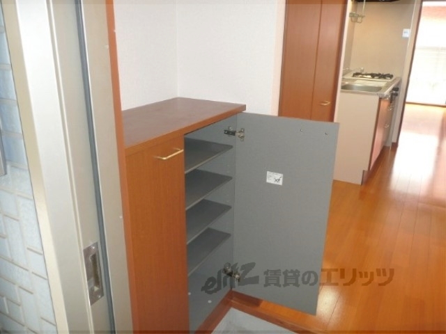 収納　下段の靴箱