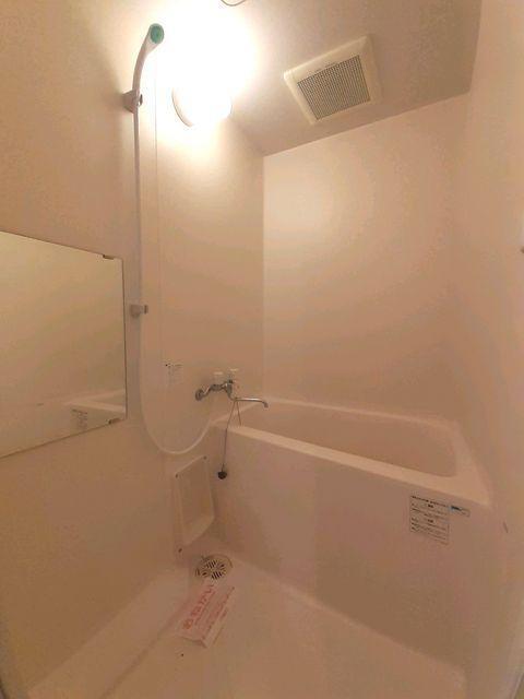 バス・シャワールーム　バスルーム