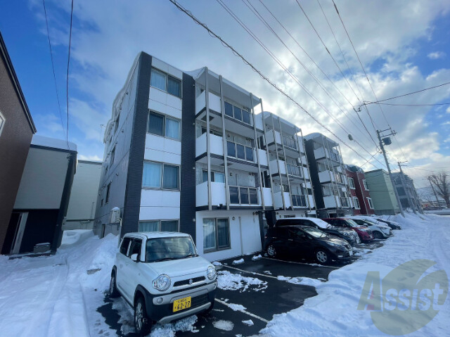 建物外観　札幌市中央区北１４条西「Ｋａｌｍｉａ桑園」