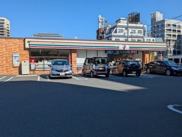 コンビニ　セブンイレブン甲府丸の内2丁目店（コンビニ）まで1904m