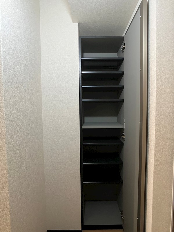 玄関　シューズボックス