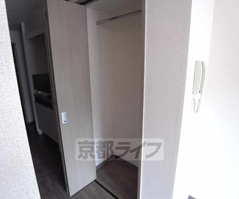 収納　国際会館４分！便利なクローゼットタイプ