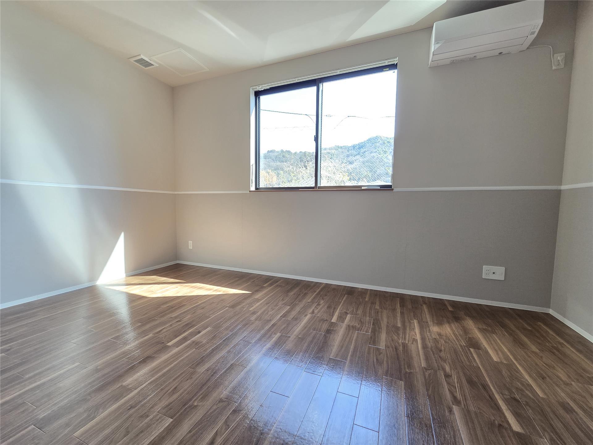 居室・リビング　エアコン付きのお部屋♪