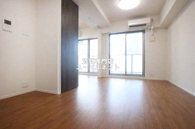 居室・リビング　ゆったりとくつろげる、落ち着きのある居室空間です