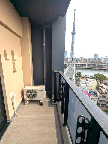 バルコニー　12F、バルコニーからスカイツリー隅田川花火見えます