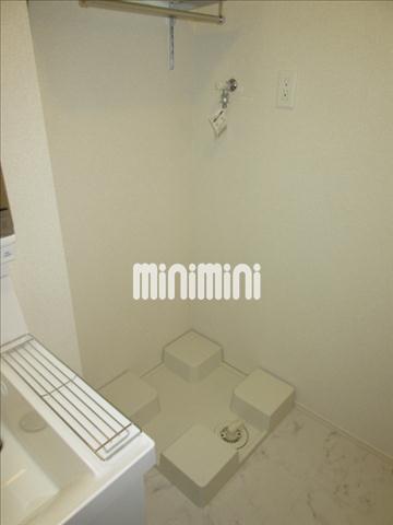 その他　洗濯機置場は使いやすい位置にあります