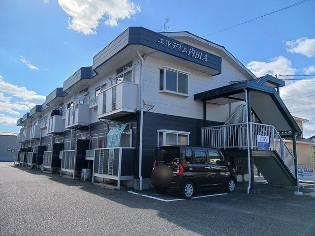 建物外観　落ち着いた雰囲気の外観です