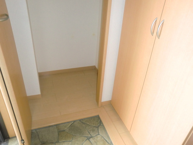 玄関　玄関　収納