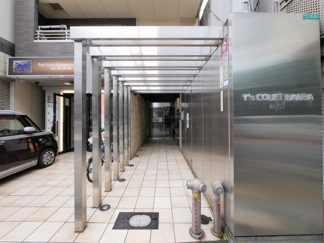 エントランス　清潔なエントランスです