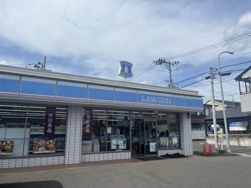 コンビニ　ローソン 仙台旭ヶ丘四丁目店（コンビニ）まで713m