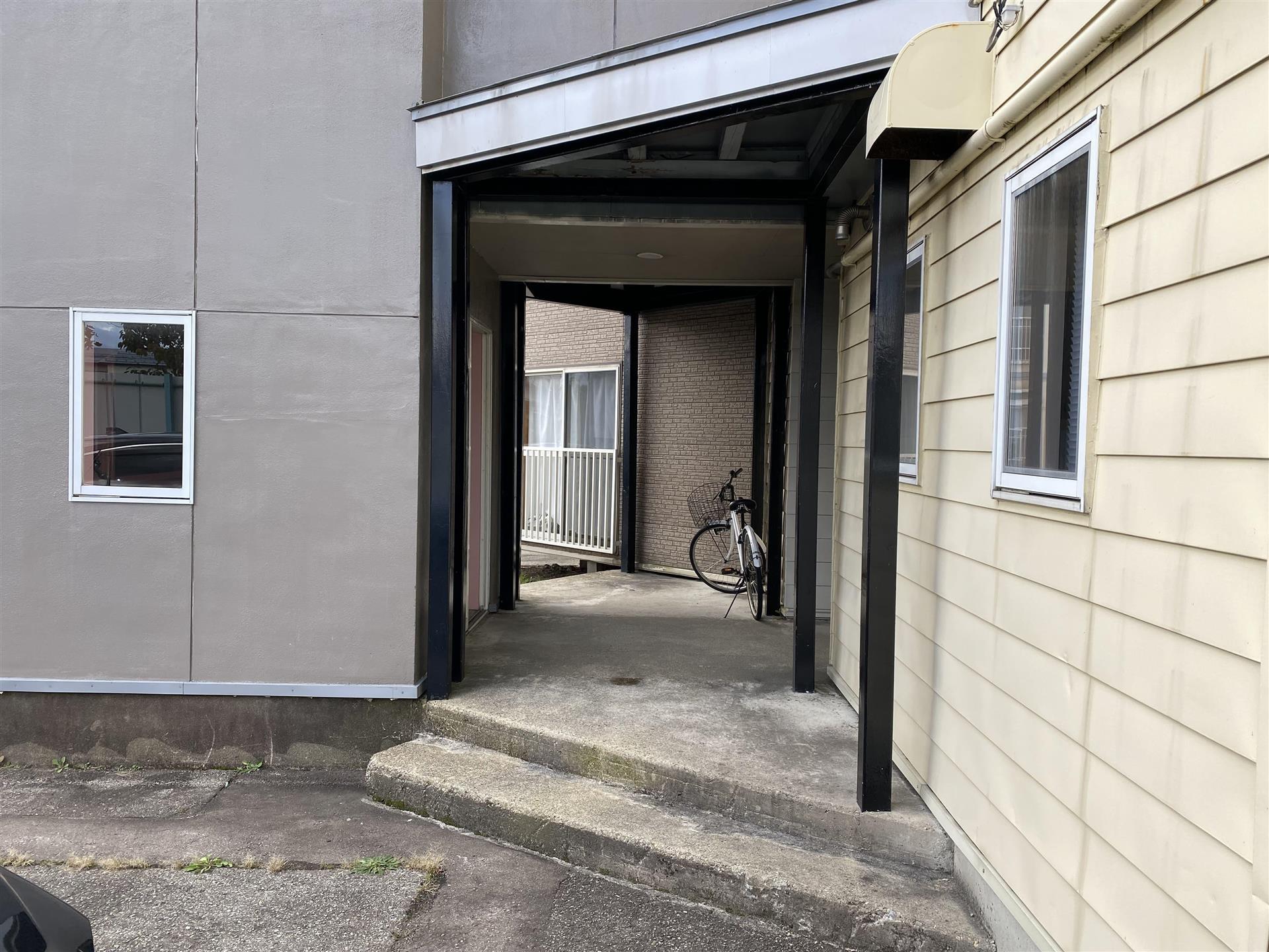 エントランス　エントランス