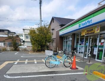 コンビニ　ファミリーマート立花東店（コンビニ）まで223m